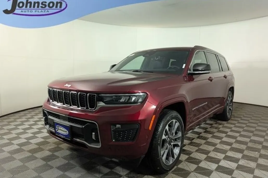 2025 Jeep Grand Cherokee Overland photo 1