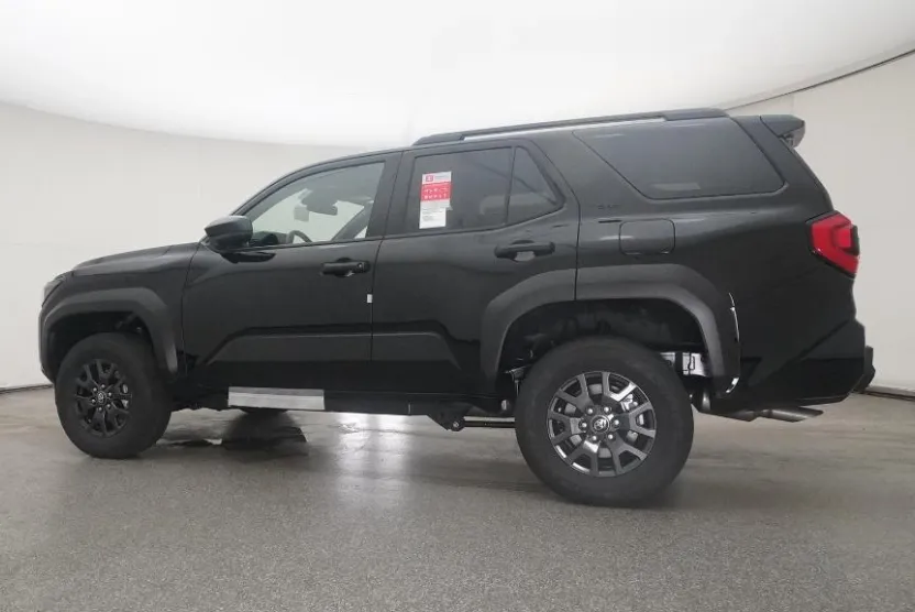 2025 Toyota 4Runner SR5 photo 1