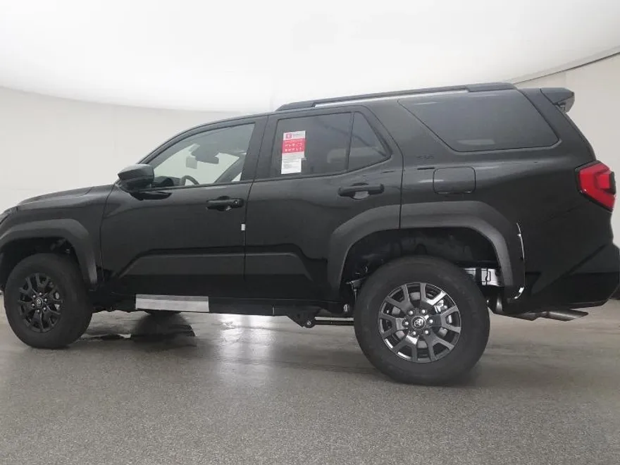 2025 Toyota 4Runner SR5 photo 1