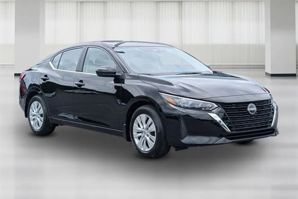 2025 Nissan Sentra S photo 1