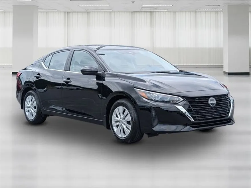 2025 Nissan Sentra S photo 1