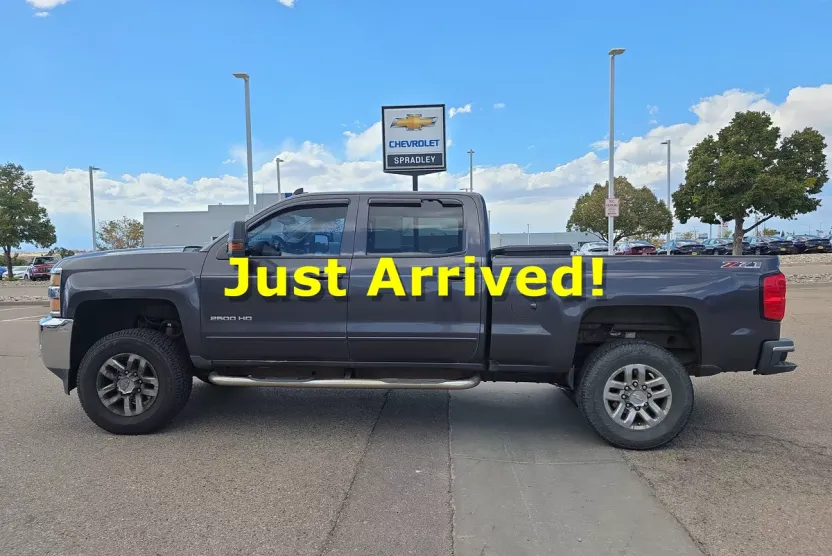 2016 Chevrolet Silverado 2500HD LT photo 1