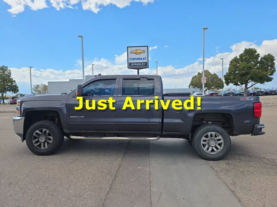 2016 Chevrolet Silverado 2500HD LT photo 1