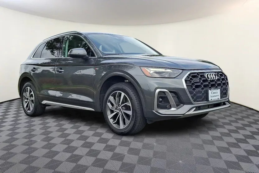 2024 Audi Q5 45 S line Premium photo 1