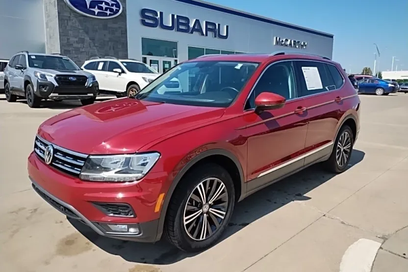 2019 Volkswagen Tiguan SEL photo 1