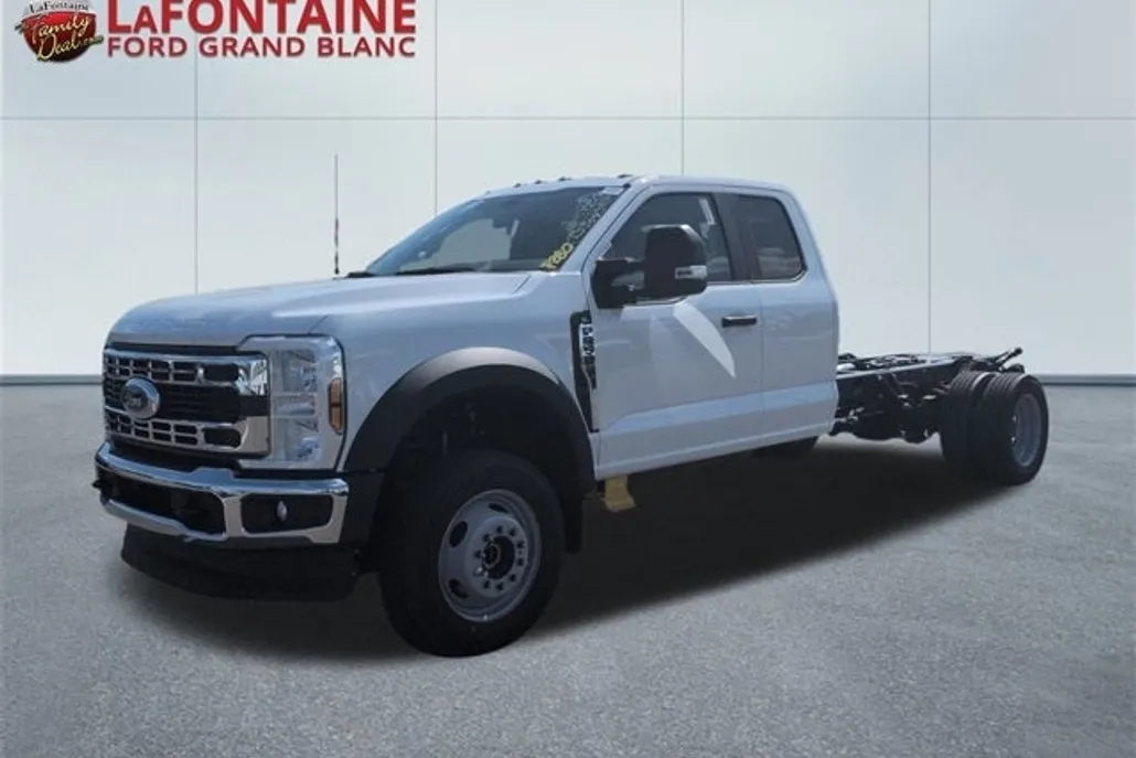 2025 Ford F-550 photo 1