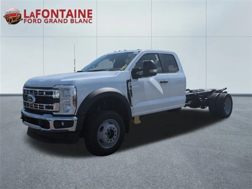 2025 Ford F-550 photo 1