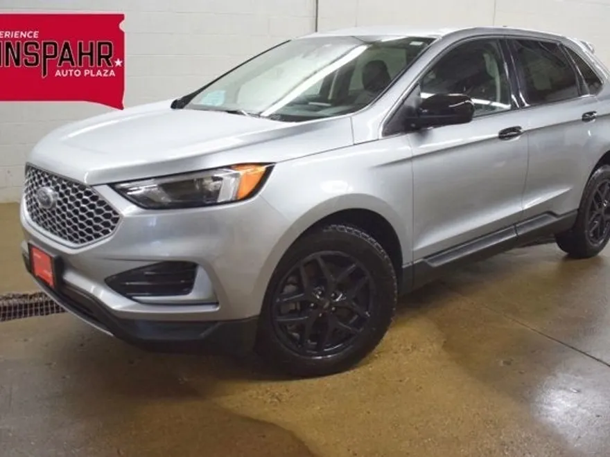 2024 Ford Edge SEL photo 1