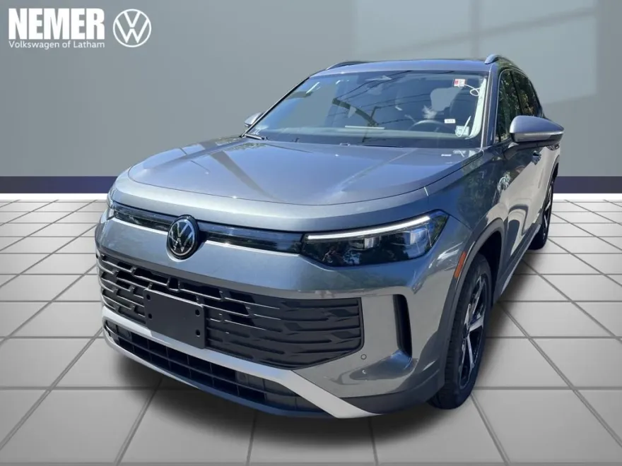 2025 Volkswagen Tiguan SE photo 1