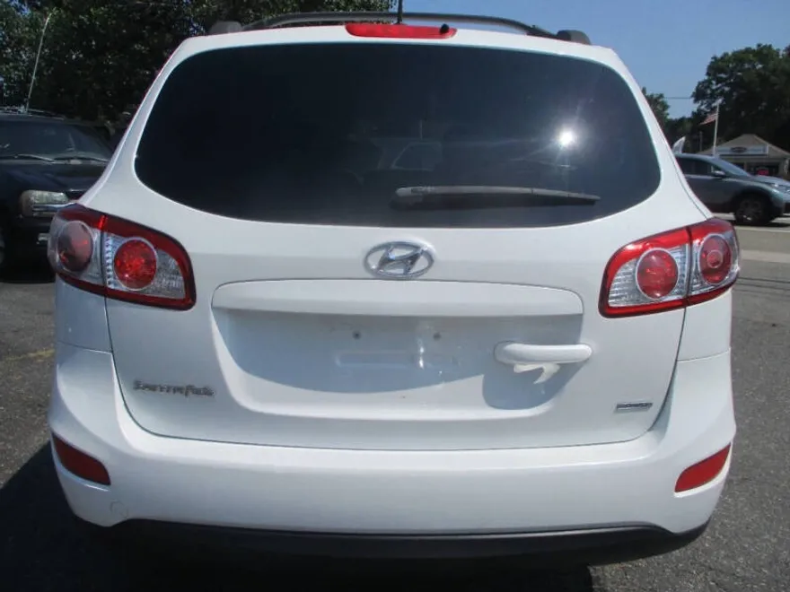 2012 Hyundai Santa Fe GLS photo 1