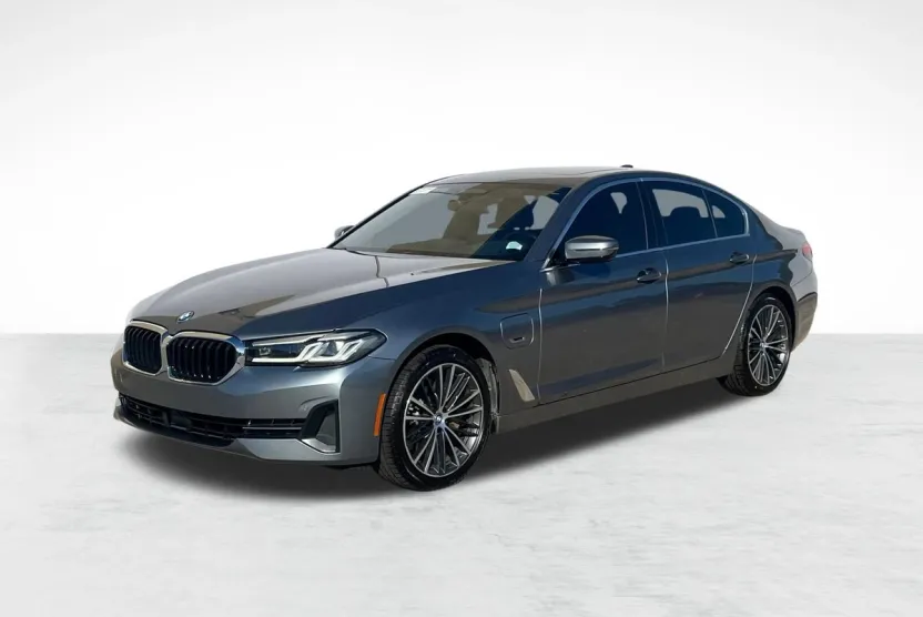 2022 Bmw 530e Sedan photo 1