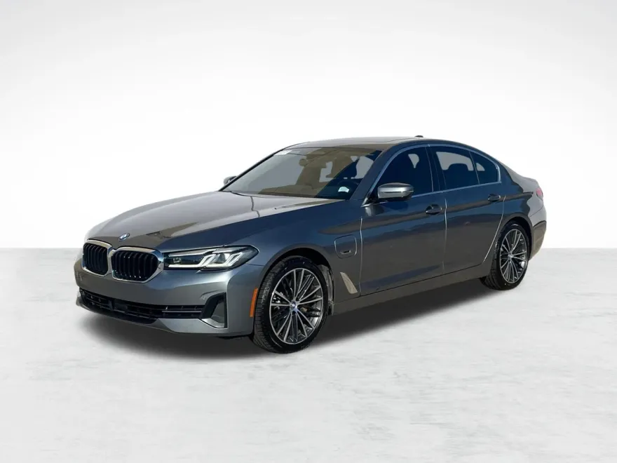 2022 Bmw 530e Sedan photo 1