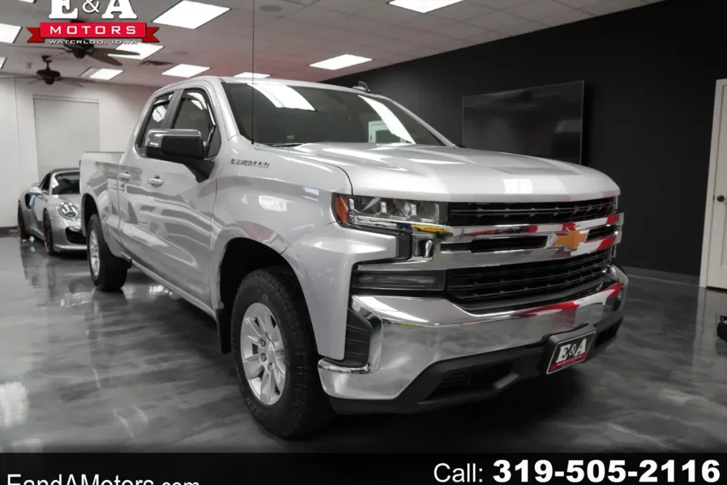 2019 Chevrolet Silverado 1500 LT photo 1