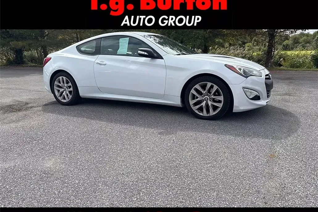 2016 Hyundai Genesis Coupe Base photo 1