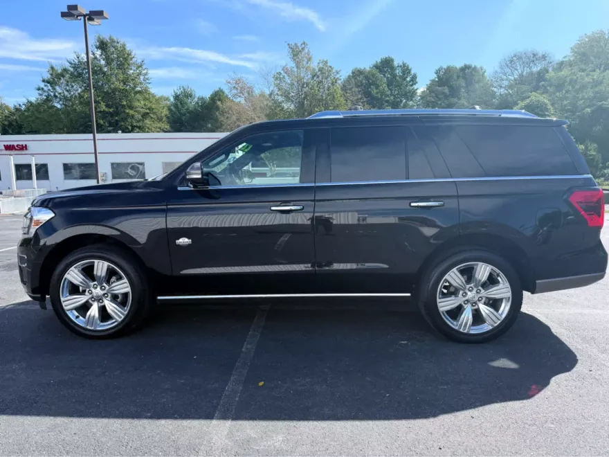 2022 Ford Expedition King Ranch photo 1