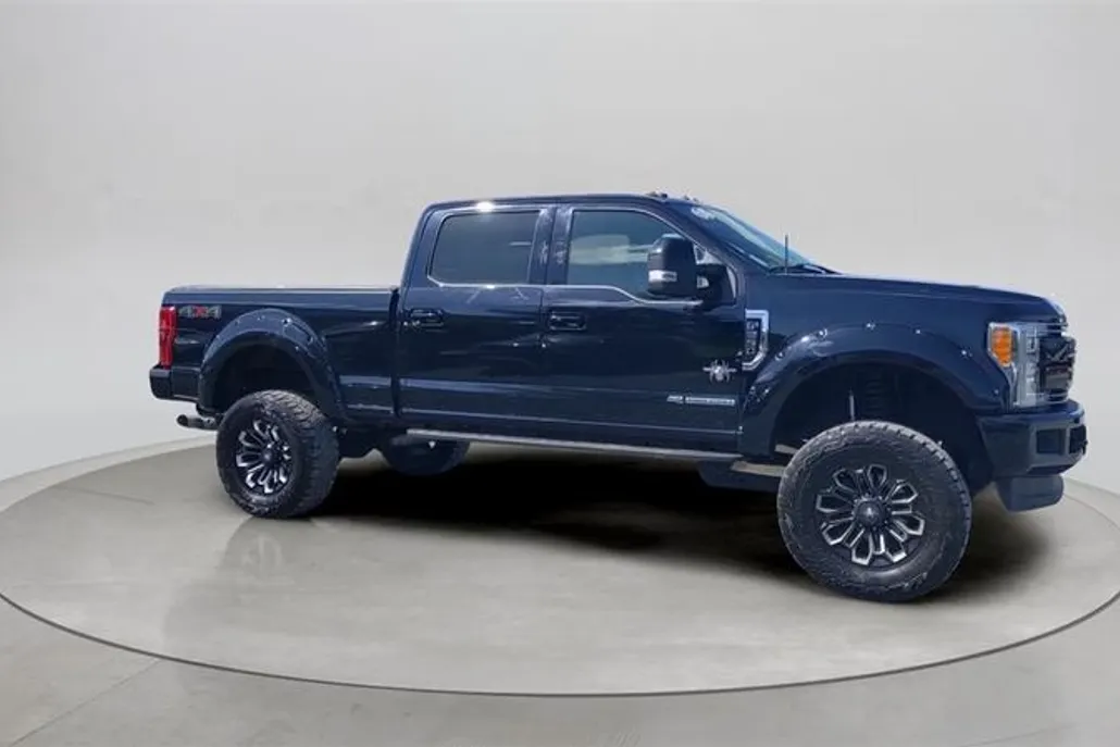 2018 Ford F-250 Lariat photo 1
