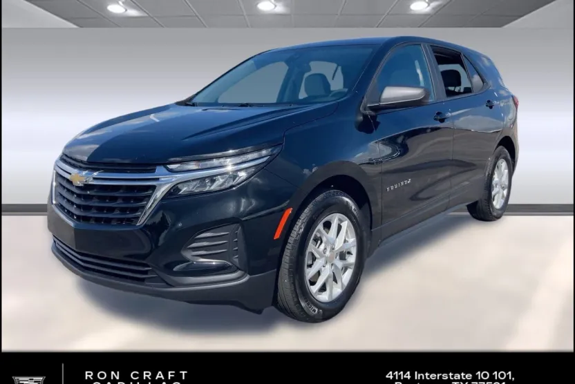 2023 Chevrolet Equinox LS photo 1