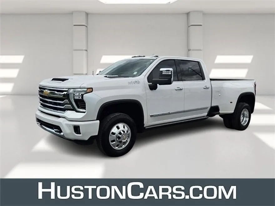 2025 Chevrolet Silverado 3500HD High Country photo 1