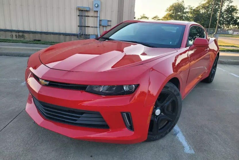 2017 Chevrolet Camaro 1LT Coupe photo 1