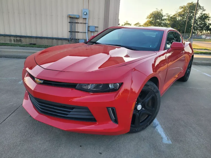 2017 Chevrolet Camaro 1LT Coupe photo 1