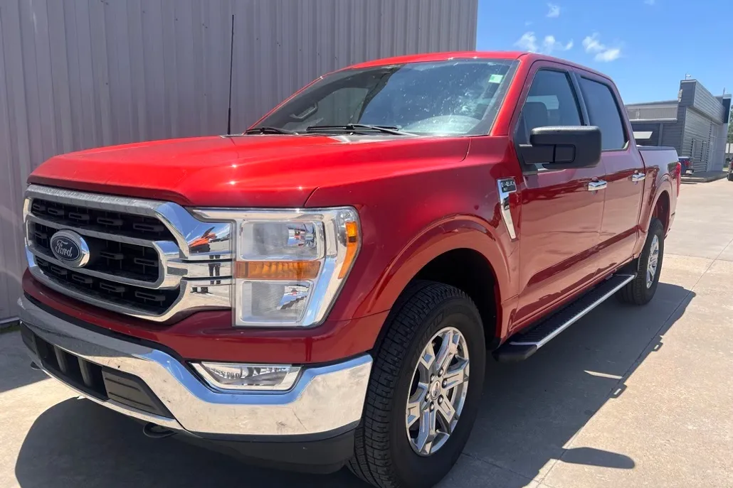 2023 Ford F-150 XLT photo 1