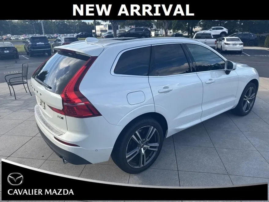 2018 Volvo XC60 T6 Momentum photo 1