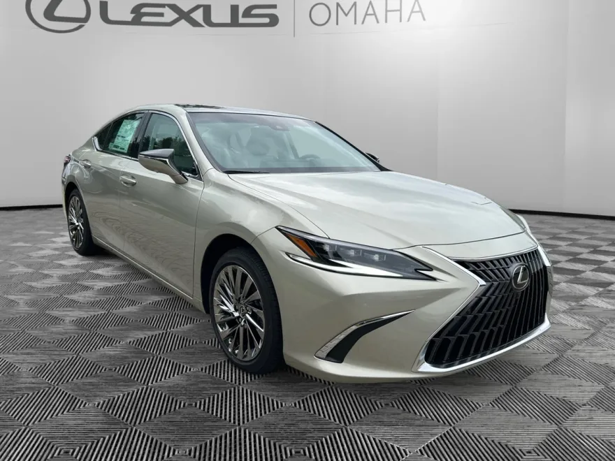2025 Lexus ES 350 Ultra Luxury photo 1