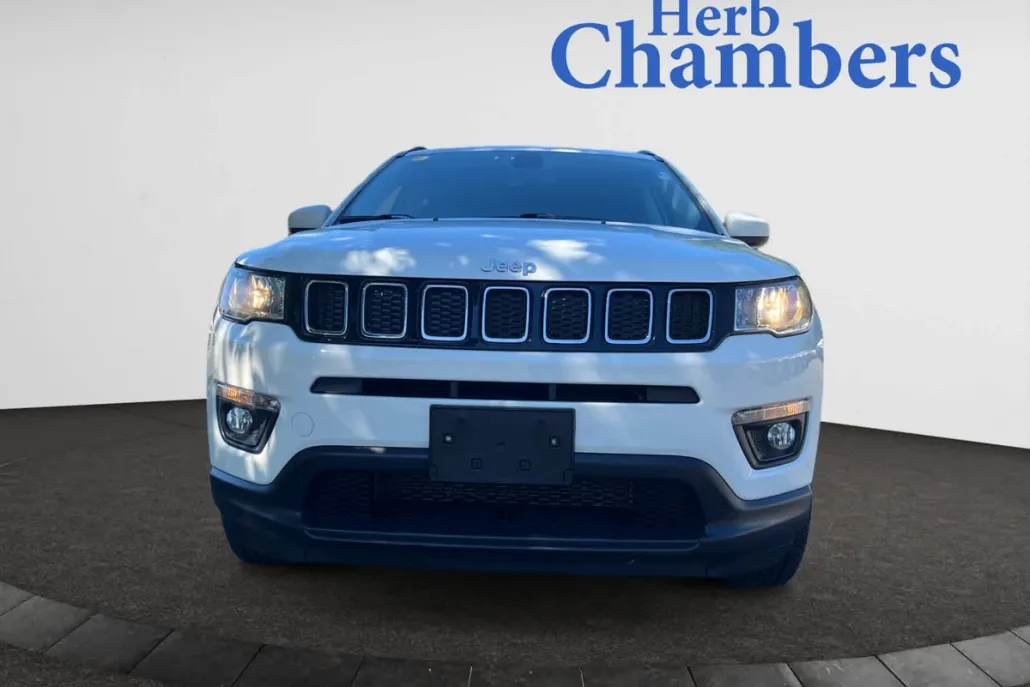 2019 Jeep Compass Latitude photo 1