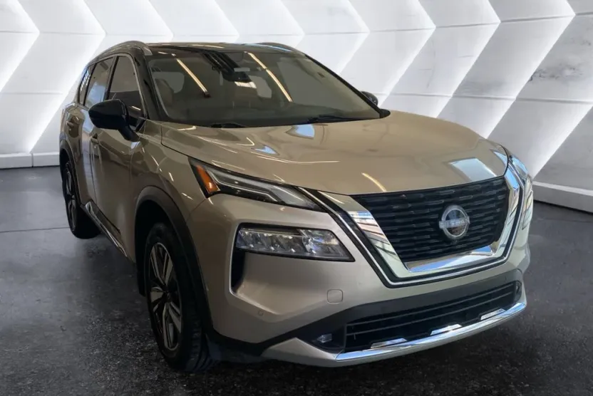 2022 Nissan Rogue Platinum photo 1