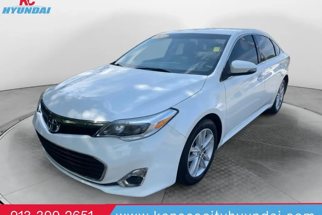 2015 Toyota Avalon XLE photo 1
