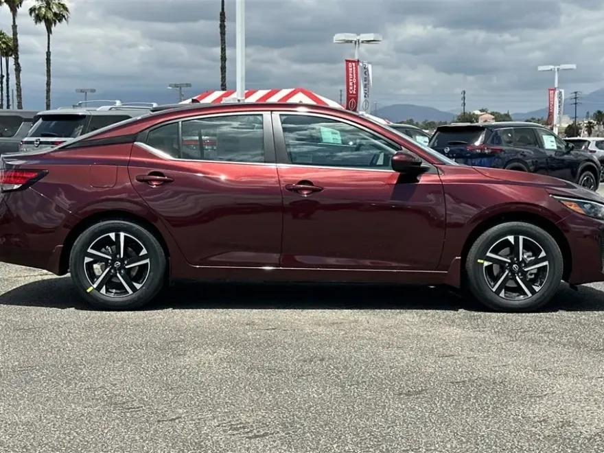 2025 Nissan Sentra SV photo 1