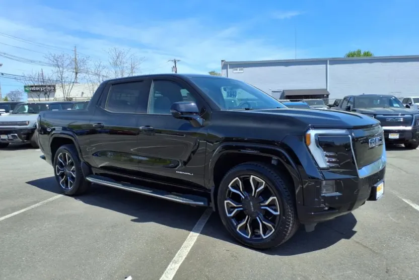 2025 Gmc Sierra EV Denali photo 1
