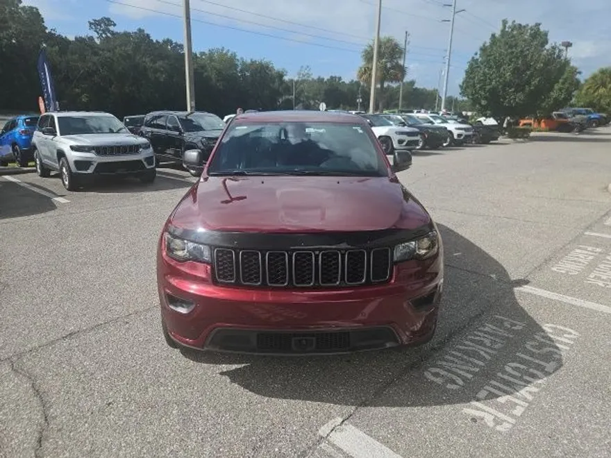 2021 Jeep Grand Cherokee Anniversary Edition photo 1