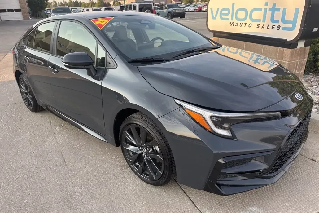 2025 Toyota Corolla Hybrid SE photo 1