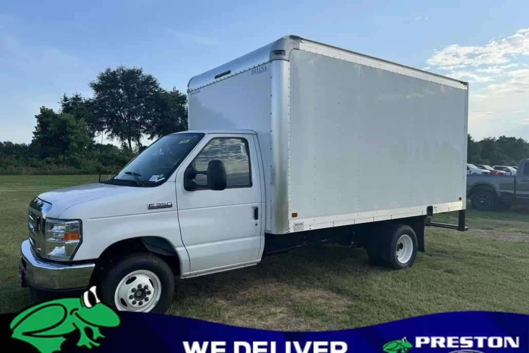 2024 Ford E-350 photo 1