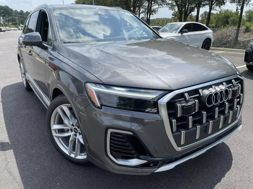 2025 Audi Q7 Premium Plus 55 photo 1