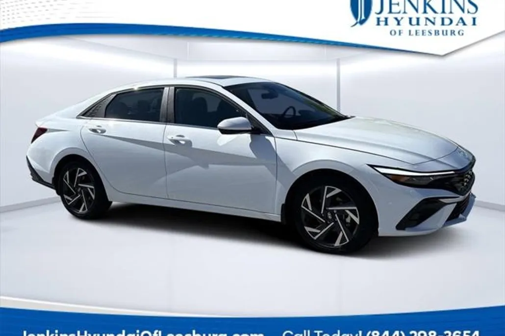 2025 Hyundai Elantra SEL Convenience photo 1