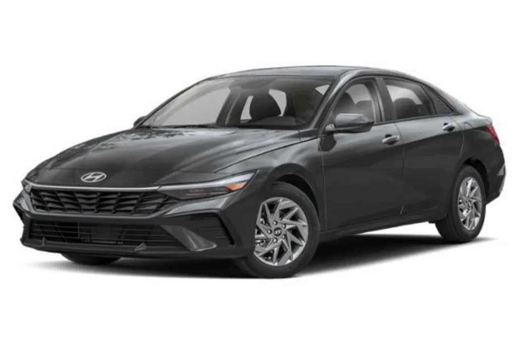 2024 Hyundai Elantra SEL photo 1