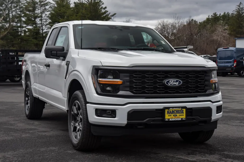 2025 Ford F-150 photo 1