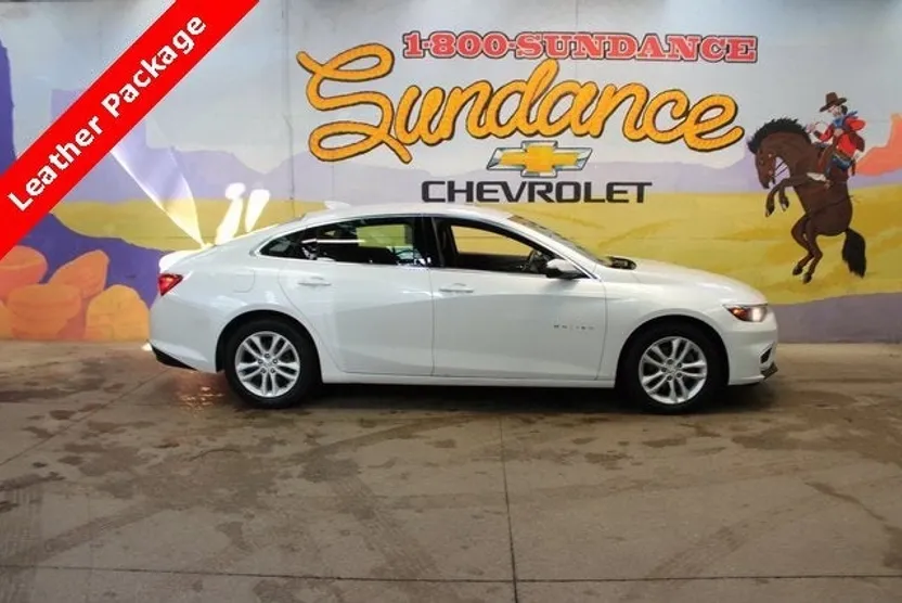 2017 Chevrolet Malibu 1LT photo 1