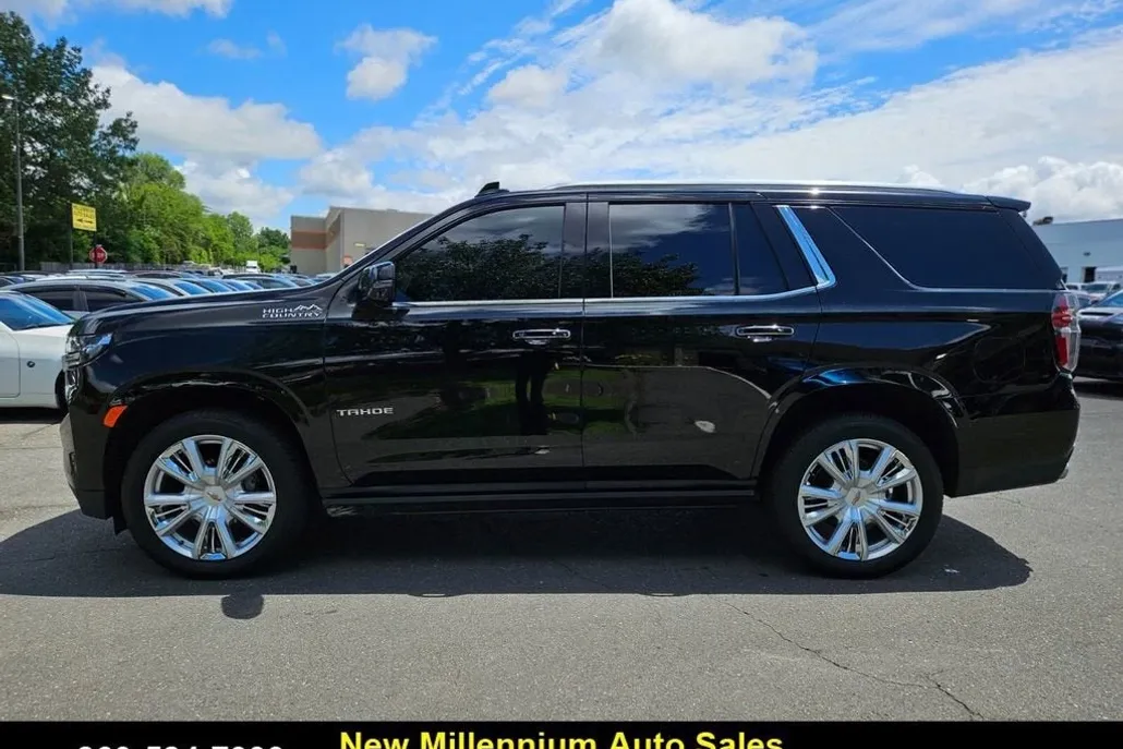 2021 Chevrolet Tahoe High Country photo 1