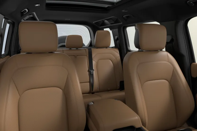 2025 Land Rover Defender 110 X-Dynamic SE photo 1