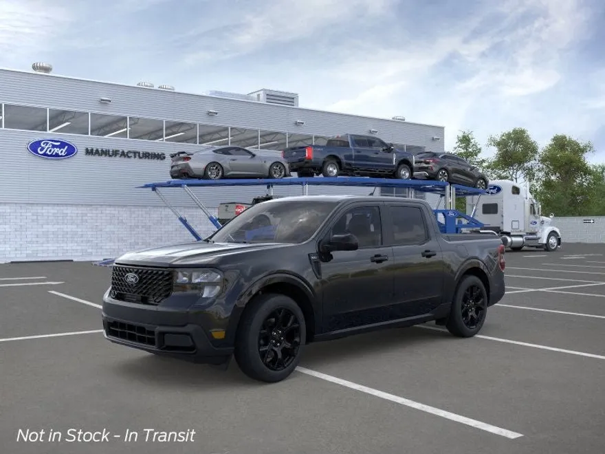 2025 Ford Maverick XLT photo 1