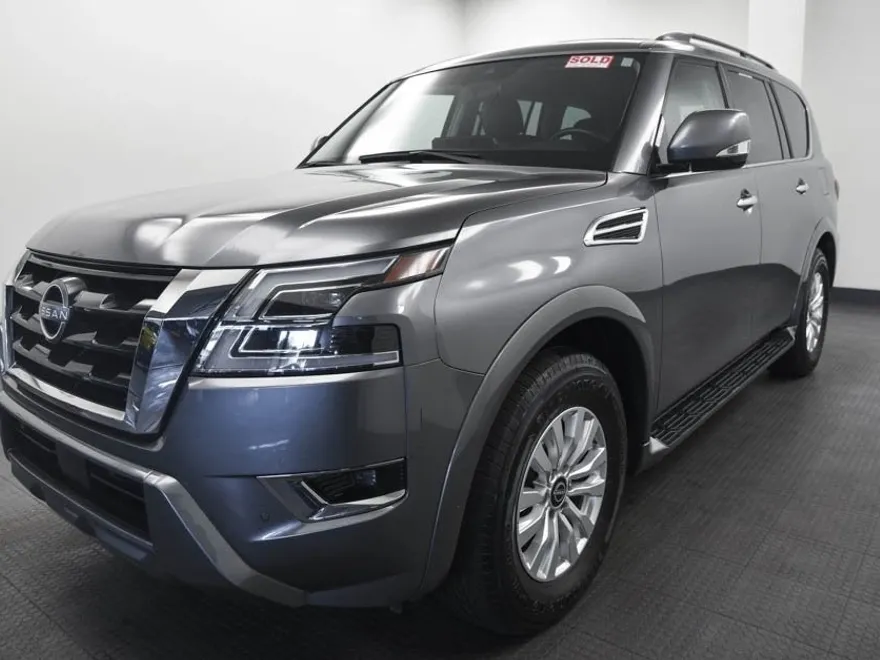 2023 Nissan Armada SV photo 1
