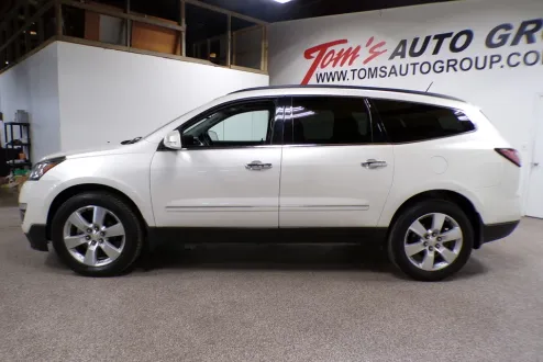 2014 Chevrolet Traverse LTZ photo 2