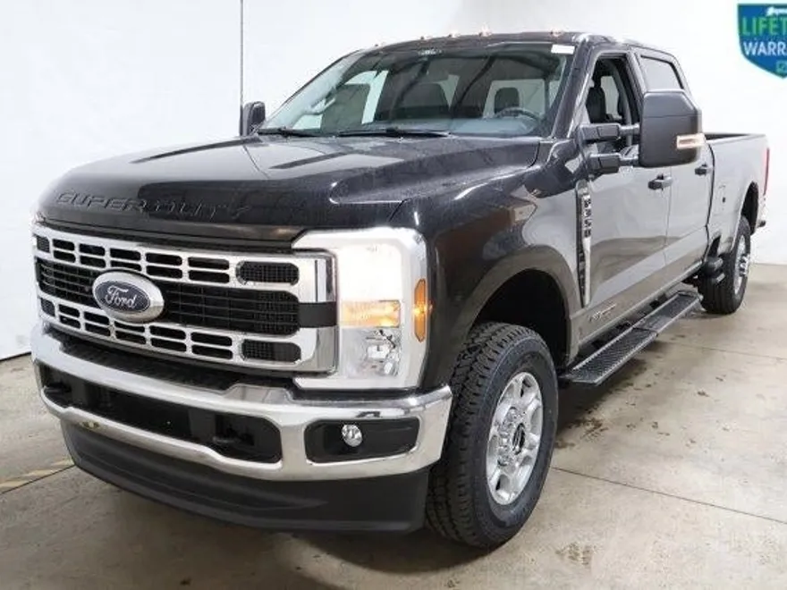 2025 Ford F-350 XLT photo 1