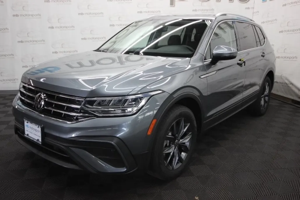 2022 Volkswagen Tiguan SE photo 1