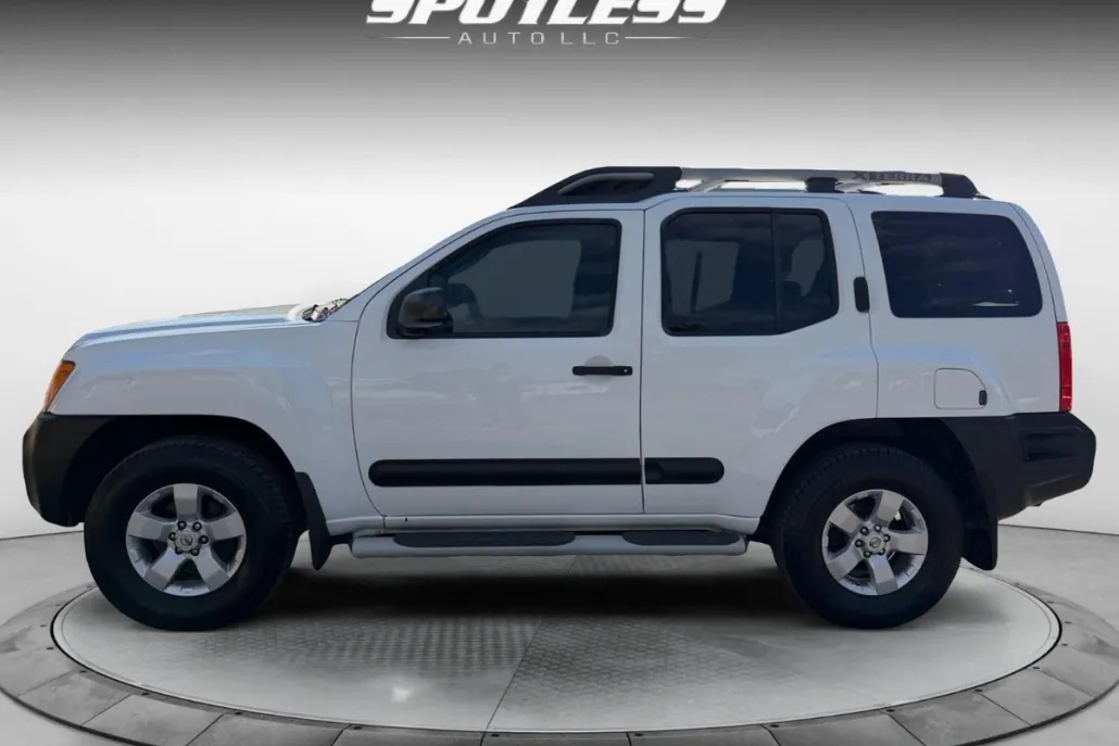 2011 Nissan Xterra X photo 1