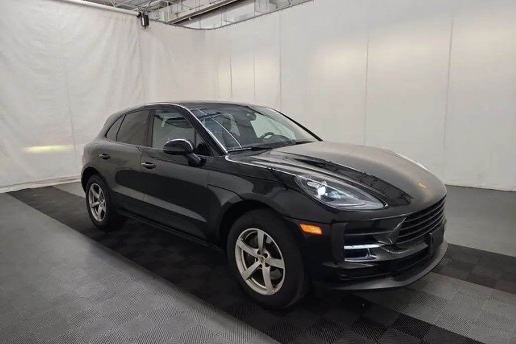 2021 Porsche Macan Base photo 1