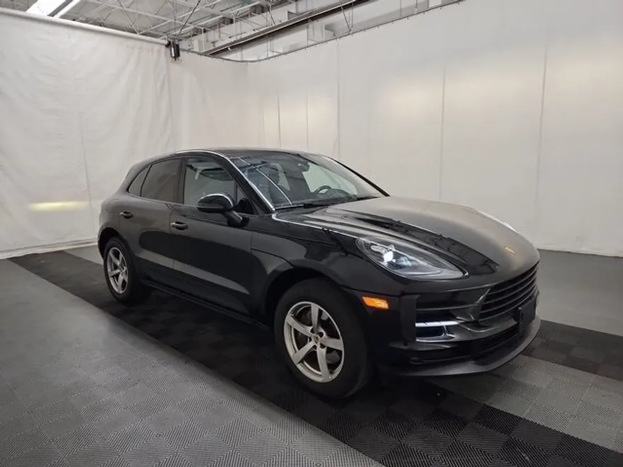 2021 Porsche Macan Base photo 1